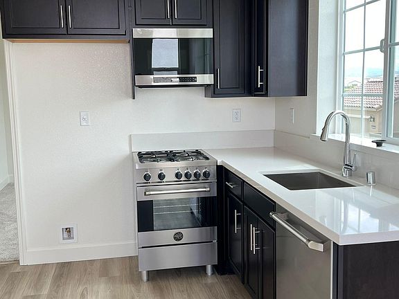 4th image of 2946 Ellis Town Dr