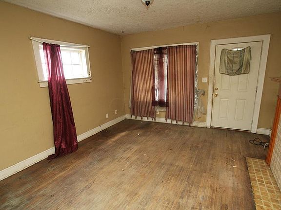 2nd image of 814-816 Thurman Ave