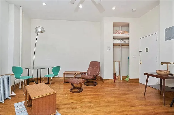 Rented by Oxford Property Group | media 31