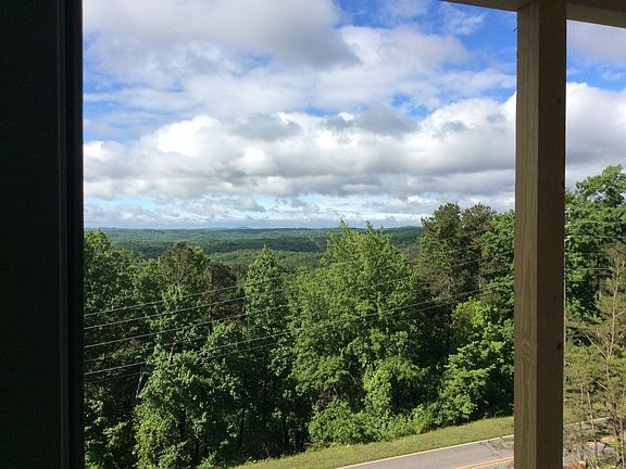 4th image of 198 Village Dr