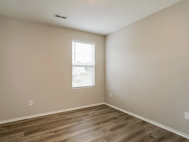 1024 Mailwood Dr — Photo 14
