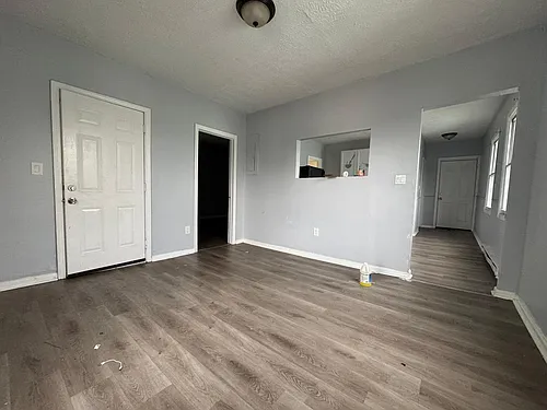 120 Division St #3 Photo 1
