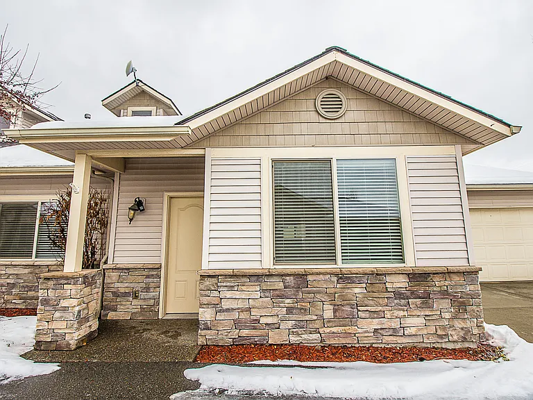 1462 E Mordyl Loop — Photo 1