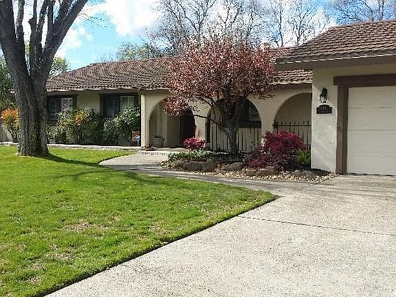 3rd image of 9603 N Trenton Way