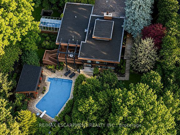 3rd image of 10 Brookfield Rd