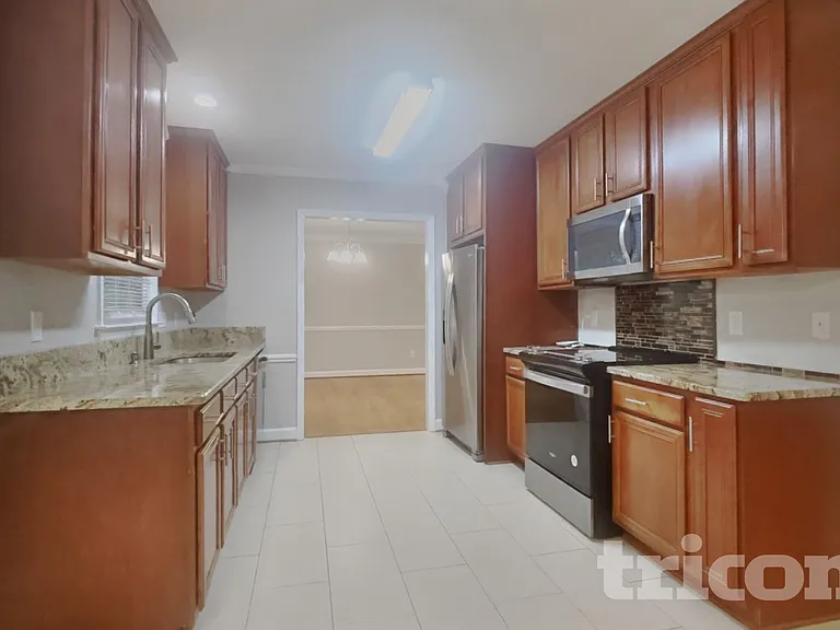 3200 Oliver Dr — Photo 6