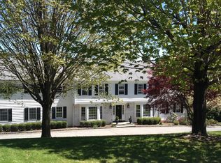 92 Sturbridge Hill Rd, New Canaan, CT 06840