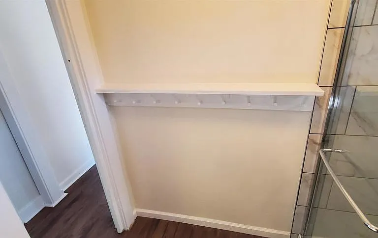 6841 Mohawk St — Photo 14