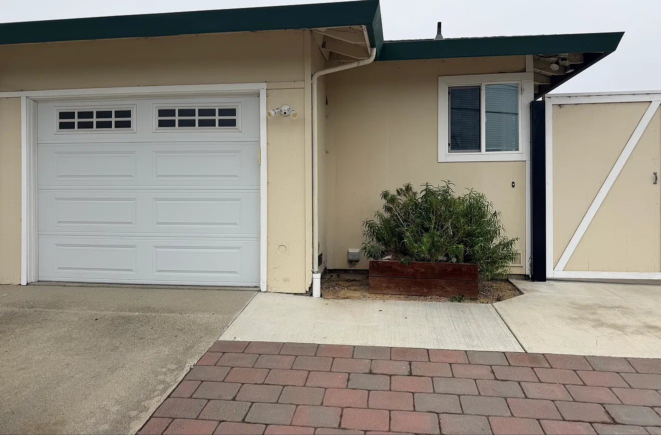2 bed, $3,475 — Photo 1