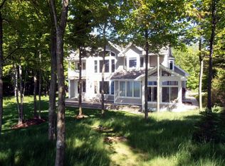 4306 W Fox Farm Rd, Manistee, MI 49660