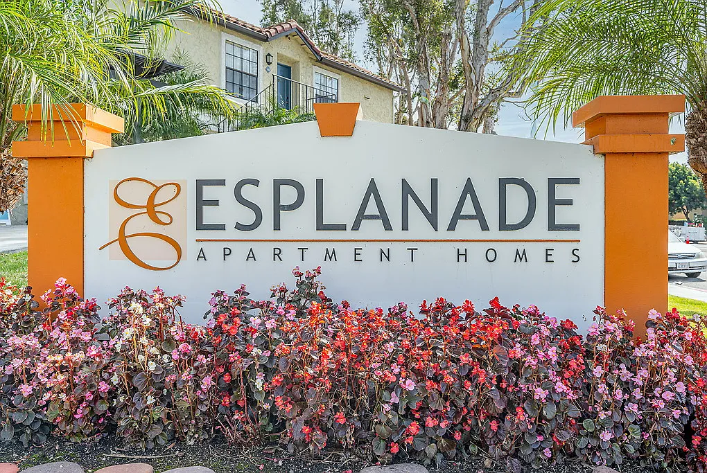 Esplanade — Photo 4