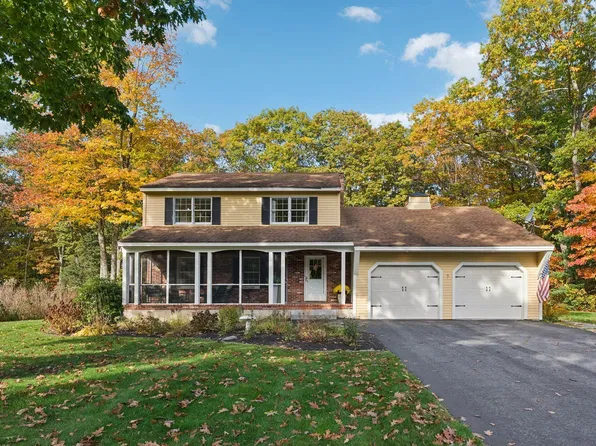 7 Mere Lane, Kennebunk, ME 04043