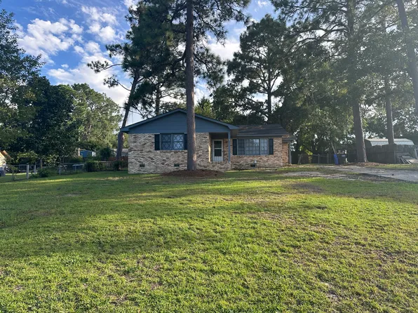 7549 Carrollburg Dr, Fayetteville, NC 28303