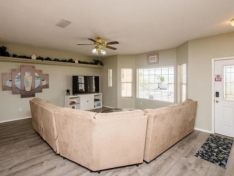 784 Cactus Dr — Photo 7