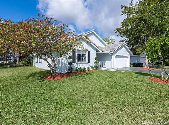 3rd image of 5462 Pine Cir