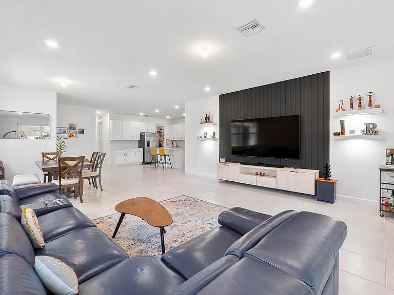 1325 Haywagon Trl — Photo 1