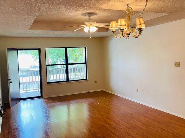 5323 Blair Ln APT K206, Baton Rouge, LA 70809