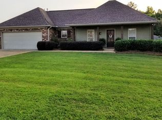 317 Duckworth Pl, Florence, MS 39073