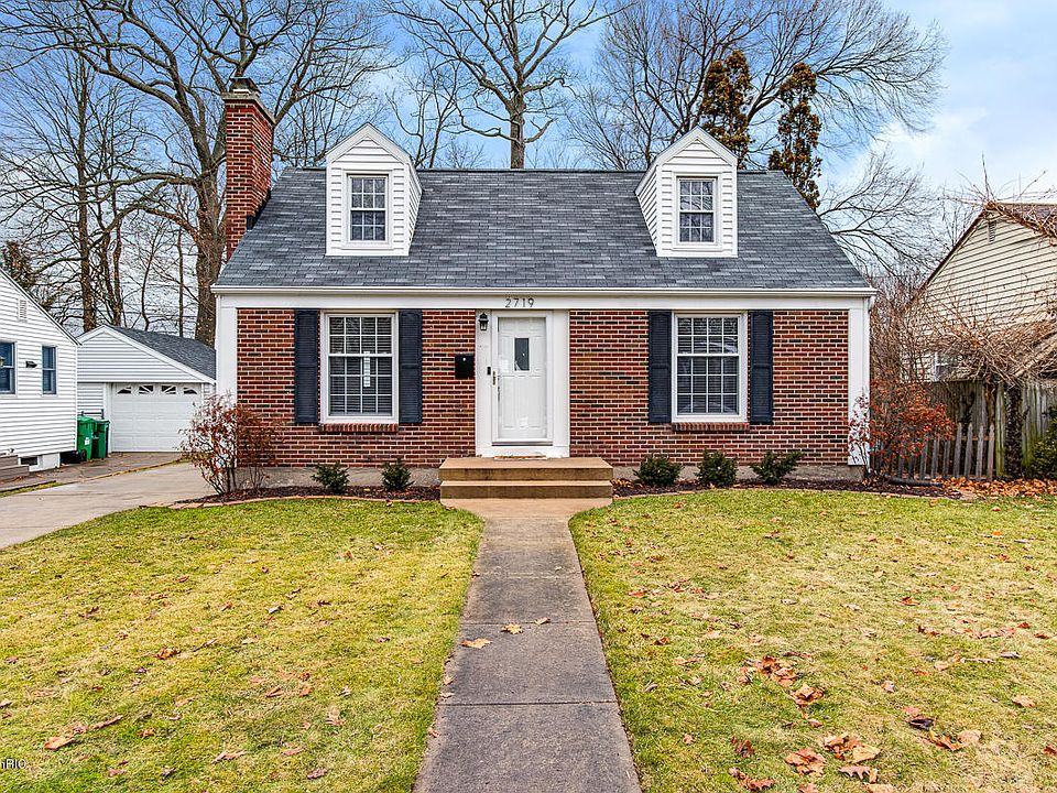 1st image of 2719 Richards Dr SE
