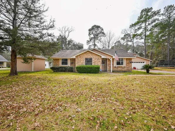 23111 Baneberry Rd, Magnolia, TX 77355