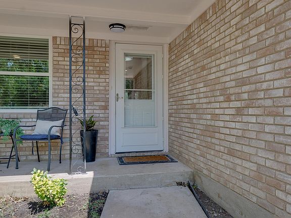 2nd image of 1512 Ocotilla Drive