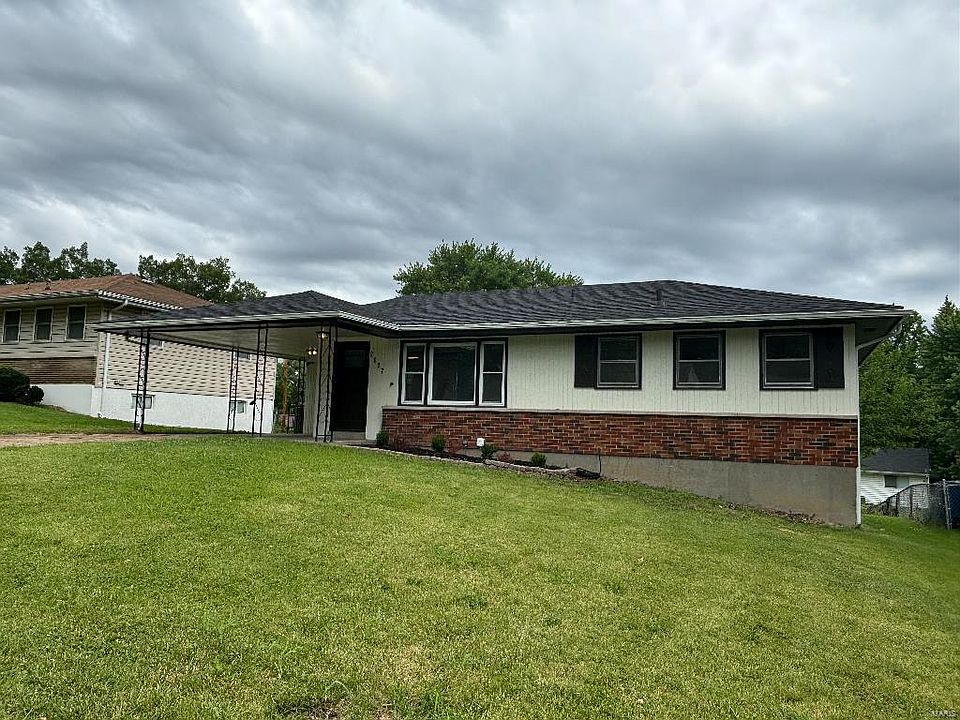 1st image of 2027 McMenamy Dr