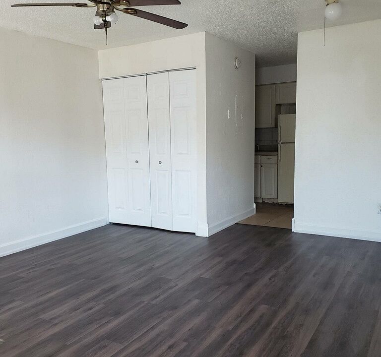 2nd image of 8555 Channel View Cir
