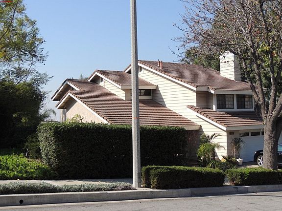 3rd image of 1200 N Navarro Pl