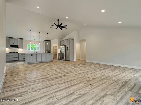 4th image of 931 S Williwaw Dr