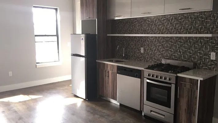 Rented by Nooklyn NYC LLC | media 44