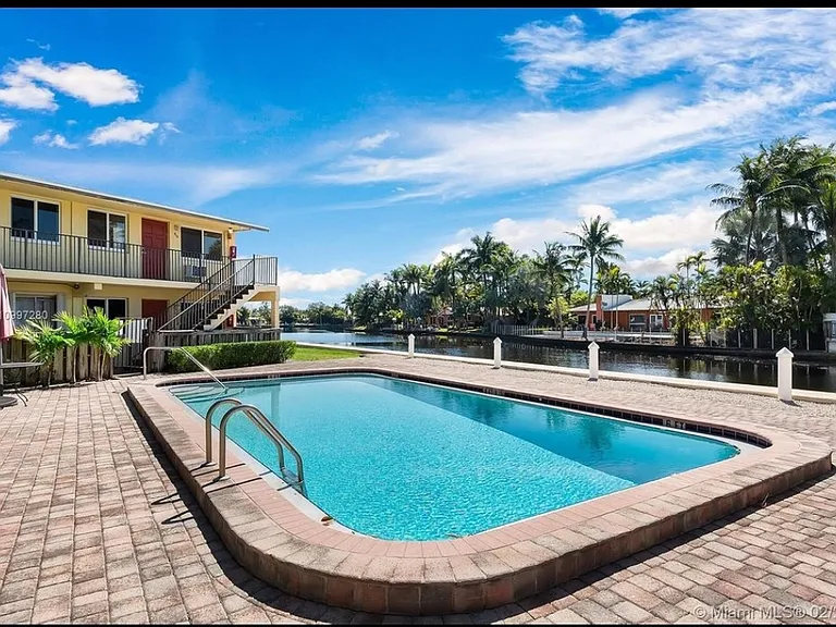 1816 E Oakland Park Blvd #60 — Photo 7