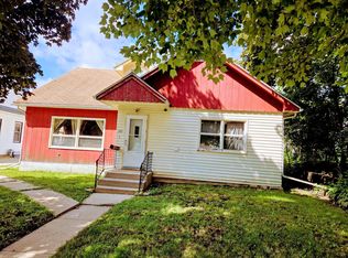 201 Oak St S, Mabel, MN 55954