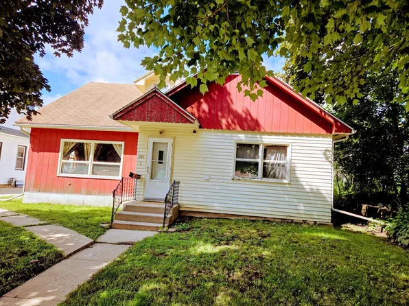 201 Oak St S, Mabel, MN 55954