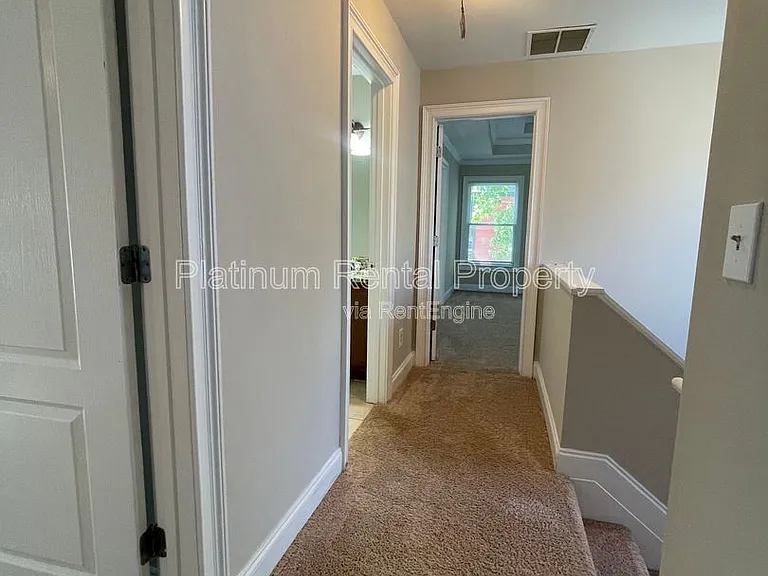 750 Terry St SE — Photo 40