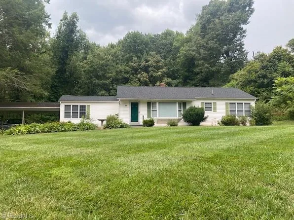 34 S Park Rd, North Wilkesboro, NC 28659