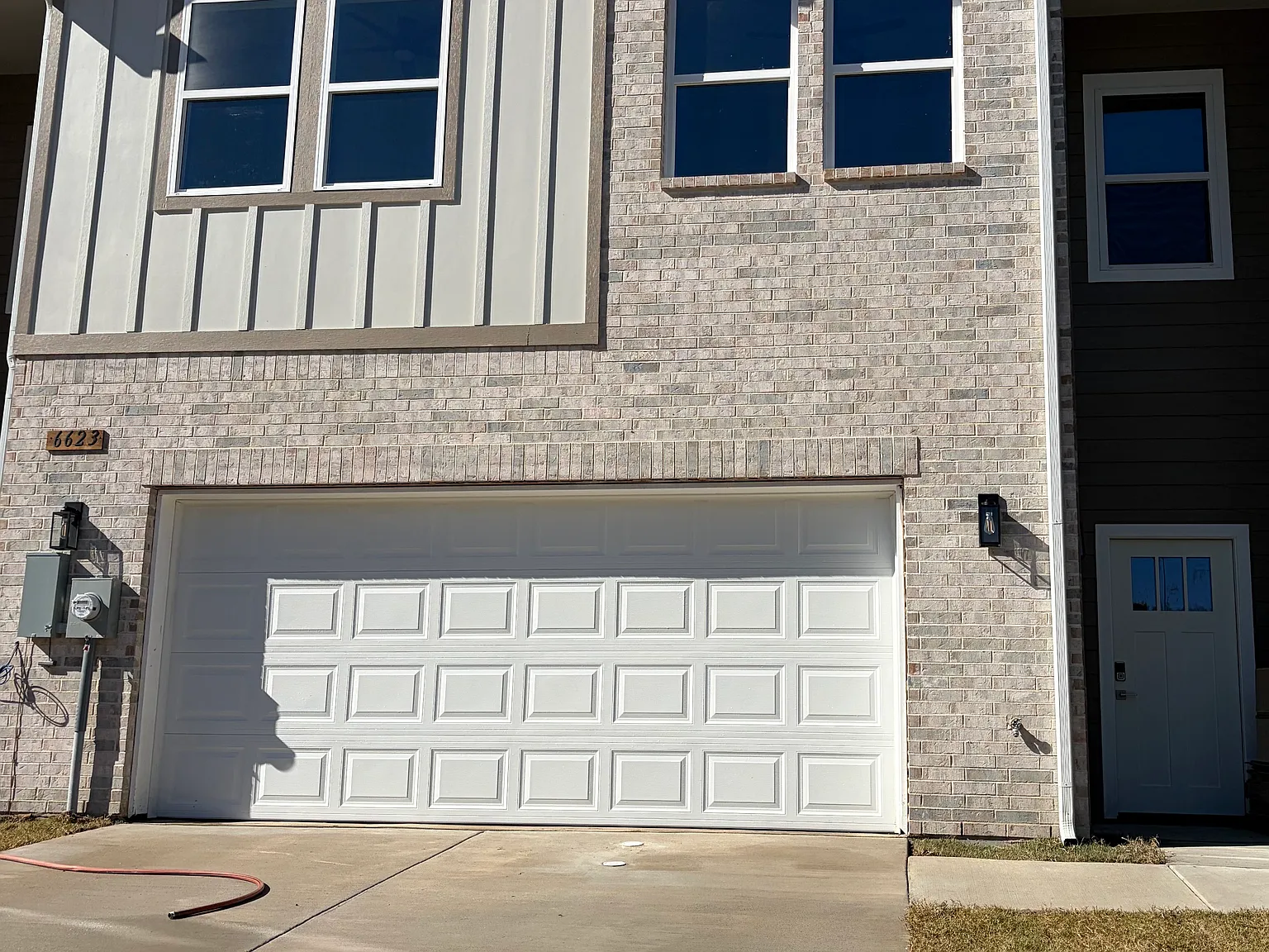 Mountain Trail Townhomes — Photo 1