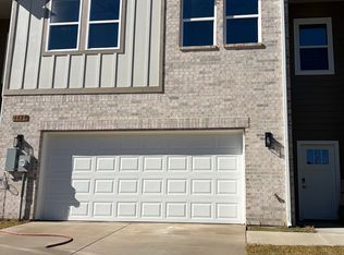 Mountain Trail Townhomes, Dallas, TX 75236