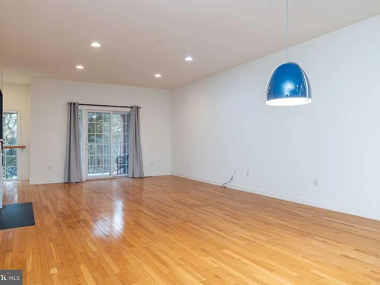 156 Christina Landing Dr — Photo 20