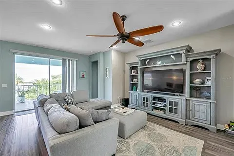 6416 Grenada Island Ave — Photo 16