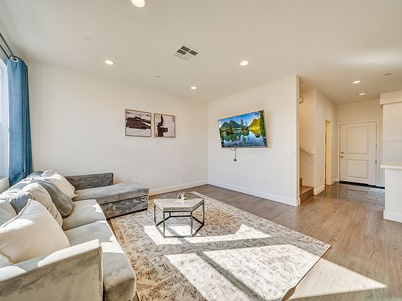 2nd image of 5657 McCulloch Ave