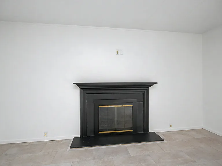 1610 Thunderbird Ln #63 — Photo 8