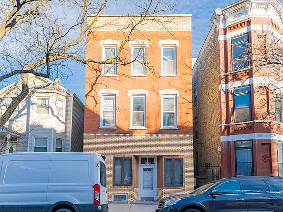 2nd image of 1472 W Erie St #1F