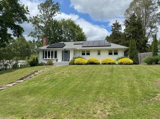 38 Kingston Rd, Trumbull, CT 06611