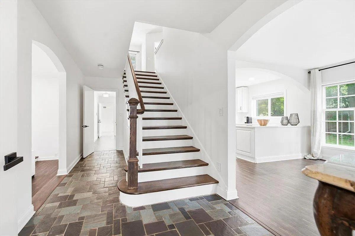 4 bed, 3.5 bath, 4167 sqft, $6,500 — Photo 3