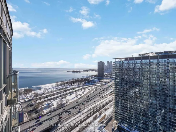15 Windermere Ave #Penthouse 01, Toronto, ON M6S 5A2