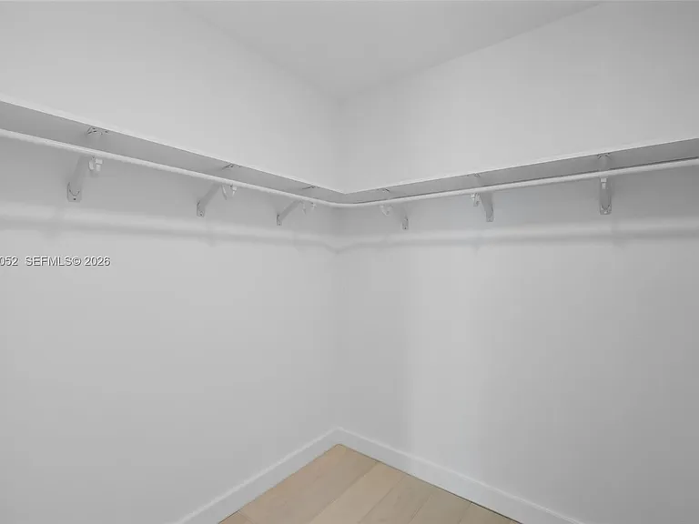 9221 E Bay Harbor Dr #210 — Photo 15
