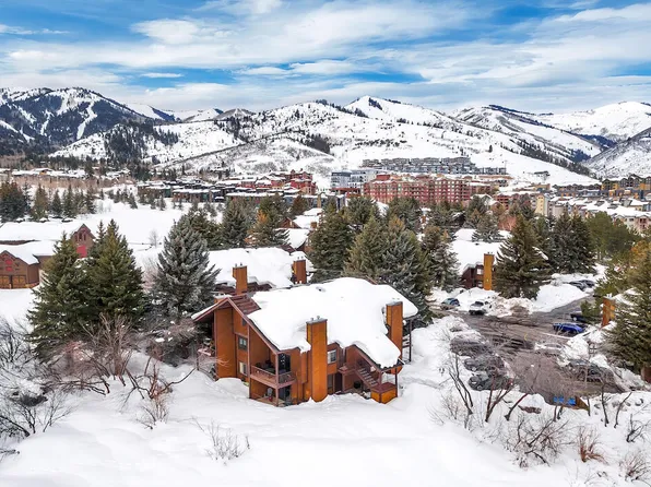 2025 Canyons Resort Dr APT J3, Park City, UT 84098