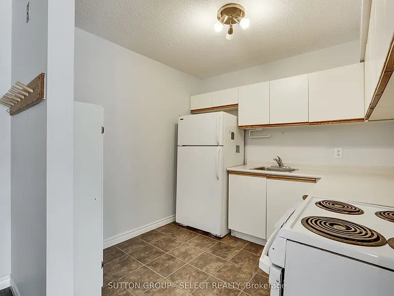 15 Jacksway Cres #315 — Photo 8