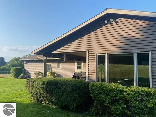 1st image of 2555 Westward Dr