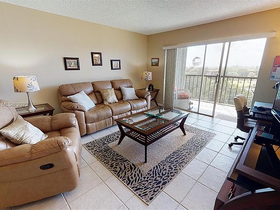 4th image of 5900 NW 44th St APT 812